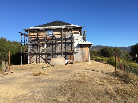 05Exterior back side 01.JPG